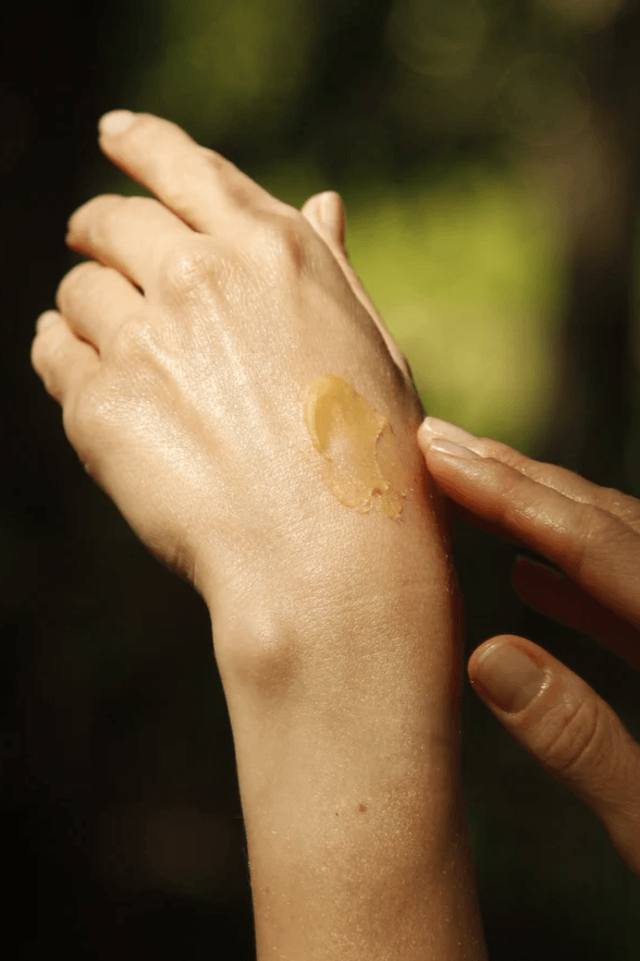 Conifera-Resinae-Balm-Skincare (1)